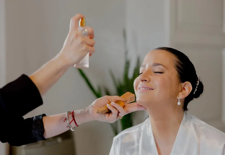 Maquillaje de novia — fijación final